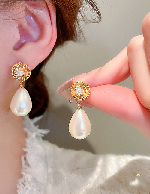 Fashion Gold Water Drop Pearl Earrings