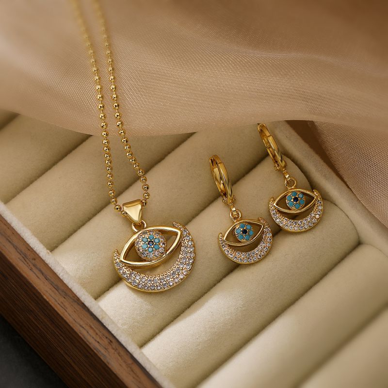 Fashion Necklace Gold-plated Copper With Zirconium Eyes Moon Necklace
