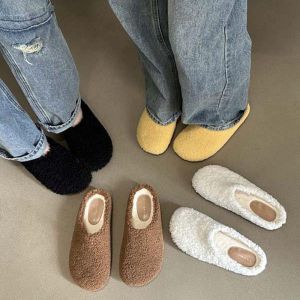 Fashion Brown Lamb Wool Round Toe Slippers