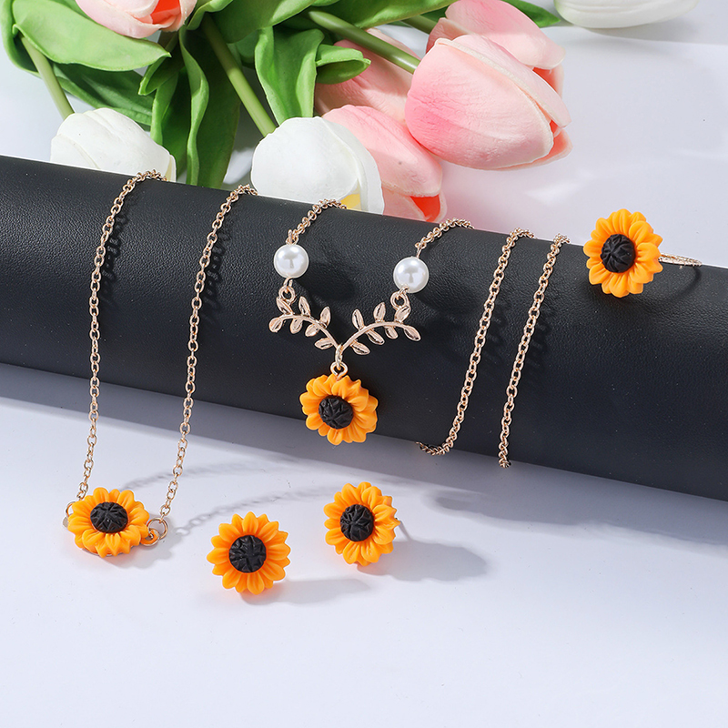 Fashion Sunflower Set (gold 16g) Alloy Geometric Flower Necklace Earrings Bracelet Ring Set 