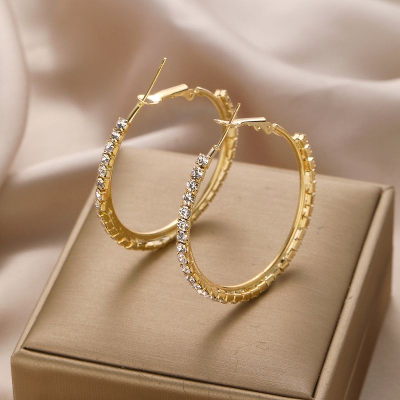Fashion Gold Alloy Diamond Round Earrings 