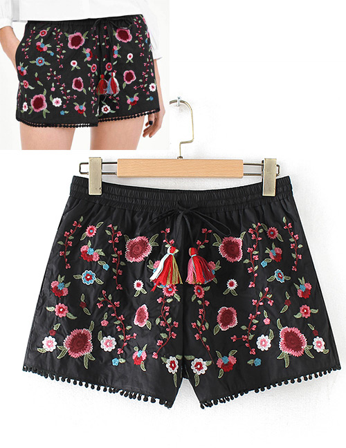 Fashion Black Flower Pattern Decorated Shorts