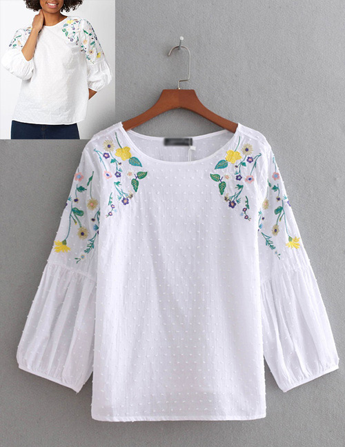 Fashion White Embroidery Design Round Neckline Shirt
