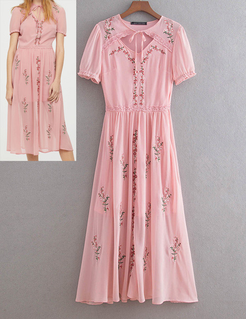 Fashion Pink Embroidery Flower Decorated Short Sleeves Dress