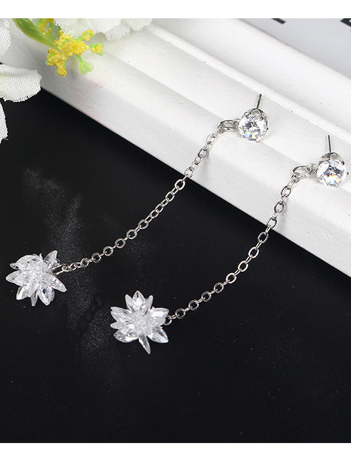 Elegant White Snowflake Shape Decorated Tassel Earrings