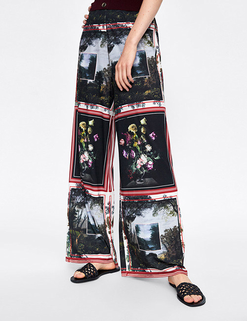 Fashion Black Flower Pattern Decorated Pants