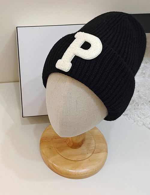 Fashion Black P Letter Woolen Hat Letter Embroidery Woolen Knit Beanie