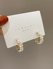 Fashion Pair Of White Earrings Alloy Flower C-shaped Earrings